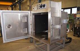 Thermalkammer mit geöffneter Türe